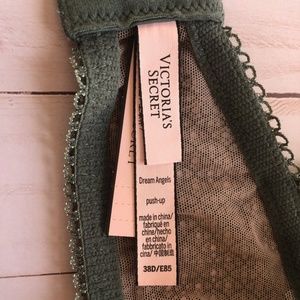 Victoria's Secret Intimates & Sleepwear - NWT Dream Angels Push-Up, 38D Victoria's Secret Intimates & Sleepwear - NWT Dream Angels Push-Up, 38D